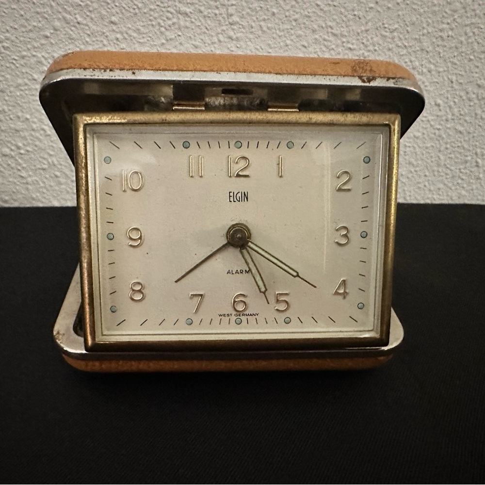 Restored Elgin of Germany travel alarm clock